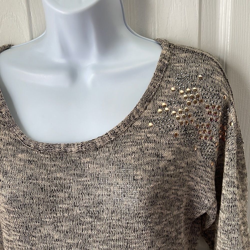 Studded sweater - Picture 2 of 3